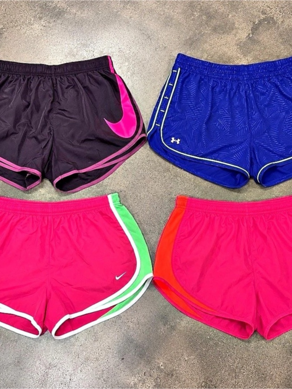 Nike Women's Dri-FIT Tempo Running Shorts Color Block Size Large